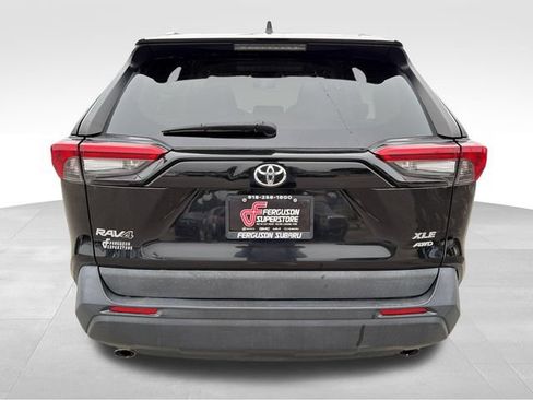 Used 2021 Toyota RAV4 XLE AWD/4WD image 6