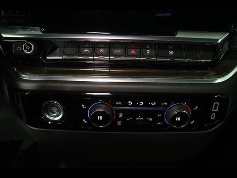 Used 2023 Chevrolet Silverado 1500 LT image 16