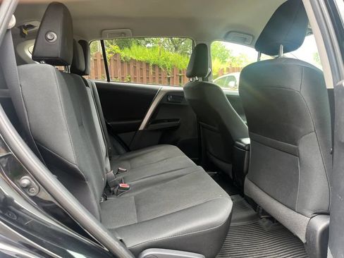 Used 2018 Toyota RAV4 LE w/ All Weather Liner Package AWD/4WD image 14