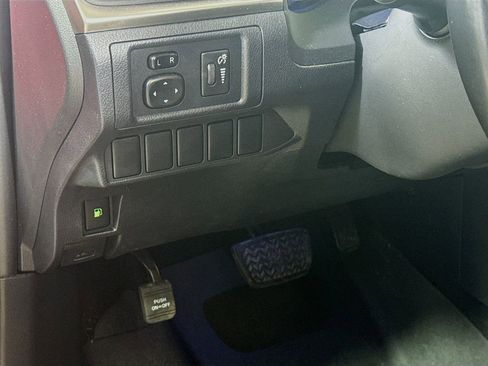 Used 2014 Lexus CT 200h image 10