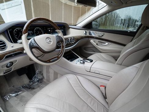 Used 2017 Mercedes-Benz S 550 Sedan image 11