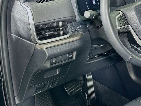 Certified 2025 Toyota Grand Highlander AWD image 10