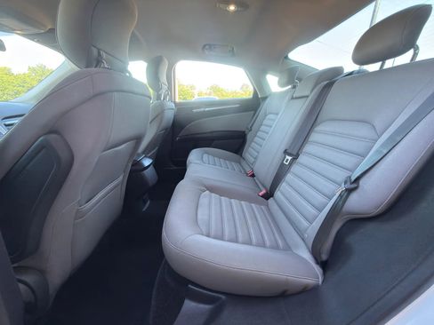 Used 2013 Ford Fusion S FWD image 18