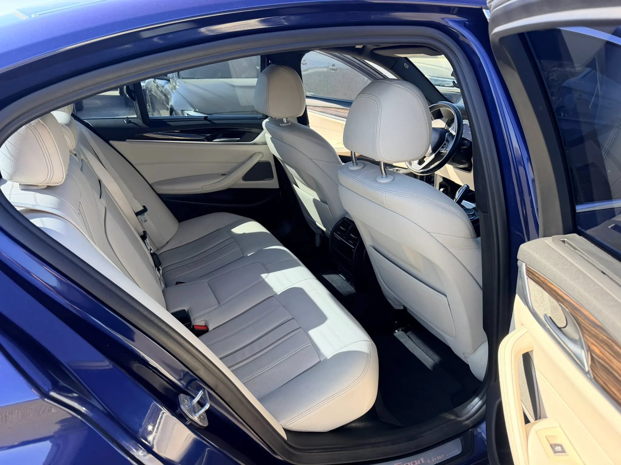 Used 2018 BMW 540i w/ Premium Package RWD image 17