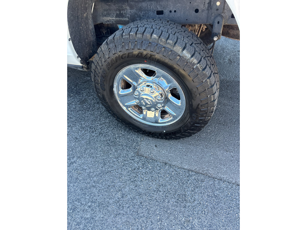 Used 2024 RAM 2500 Tradesman w/ Chrome Appearance Group AWD/4WD image 9
