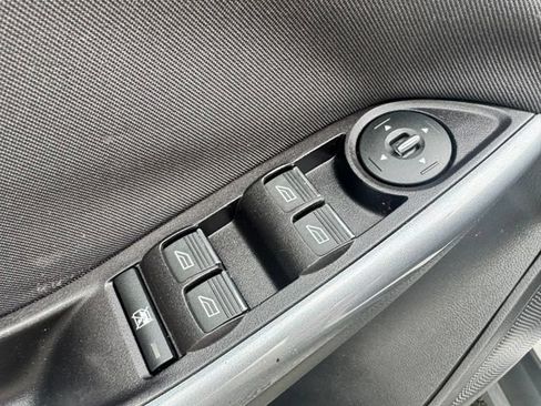 Used 2012 Ford Focus Titanium FWD image 19