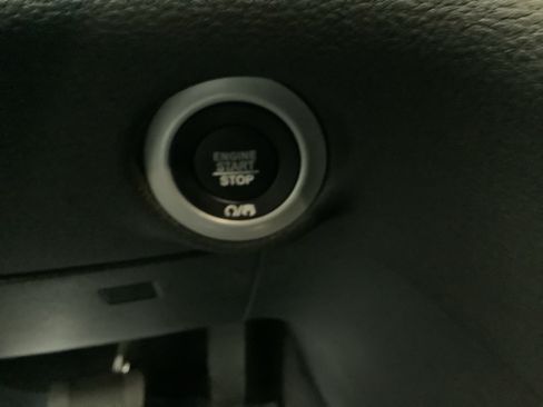 New 2026 Chrysler Pacifica Select FWD image 17