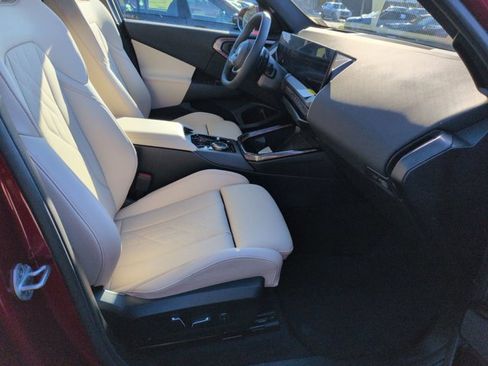 Used 2025 BMW X3 xDrive30i w/ Premium Package image 21