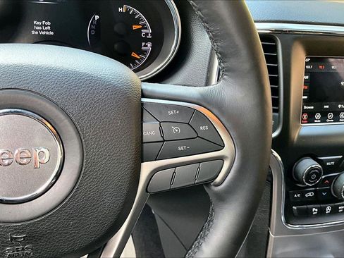 Used 2019 Jeep Grand Cherokee Laredo w/ Security & Convenience Group image 34