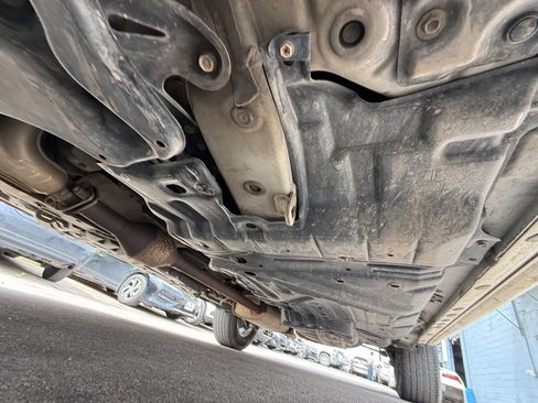 Used 2010 Toyota Highlander SE FWD image 33