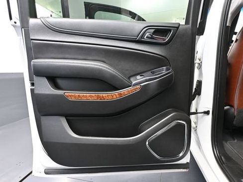 Used 2019 Chevrolet Suburban Premier w/ Premier Plus Edition AWD/4WD image 41