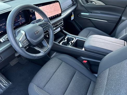 Used 2026 Chevrolet Traverse LT w/ Midnight/Sport Edition image 11