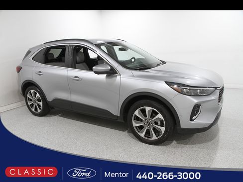 Used 2023 Ford Escape Platinum w/ Premium Technology Package AWD/4WD image 1