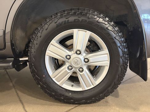 Used 2015 Toyota Land Cruiser AWD/4WD image 50