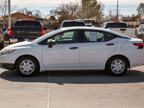Used 2021 Nissan Versa S FWD image 8