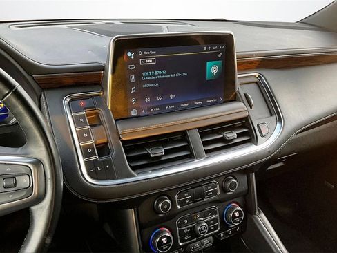 Used 2023 Chevrolet Suburban Premier image 9