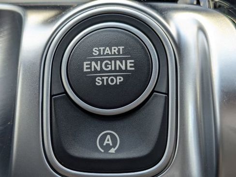 New 2025 Mercedes-Benz GLB 250 image 31