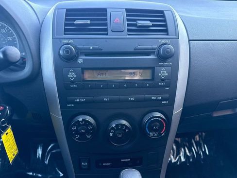 Used 2009 Toyota Corolla S image 25