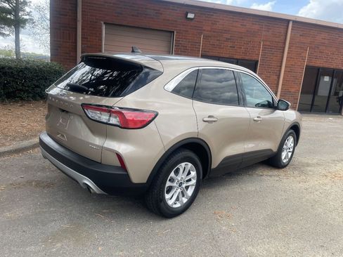 Used 2021 Ford Escape SE AWD/4WD image 3