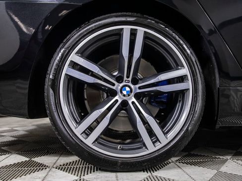 Used 2017 BMW 750i RWD image 42