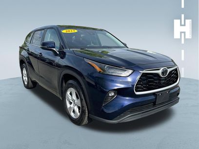 Used 2023 Toyota Highlander LE
