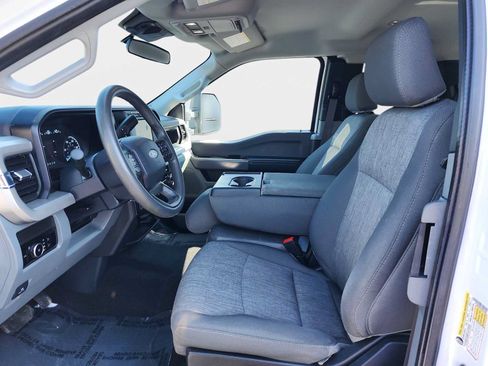 Used 2023 Ford F250 XL w/ STX Appearance Package AWD/4WD image 11