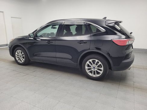 Used 2020 Ford Escape SE FWD image 3