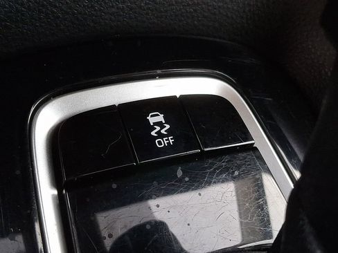 Used 2023 Toyota Corolla LE image 23