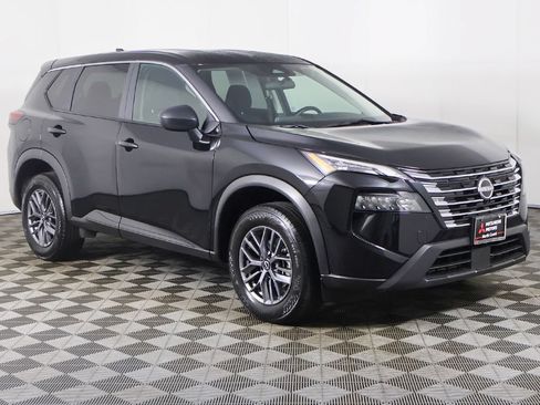 Used 2024 Nissan Rogue S AWD/4WD image 42