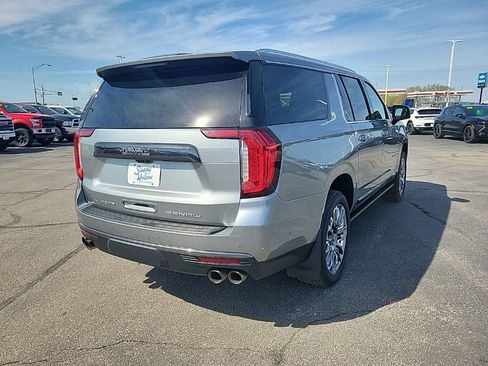 Used 2023 GMC Yukon XL Denali Ultimate AWD/4WD image 5