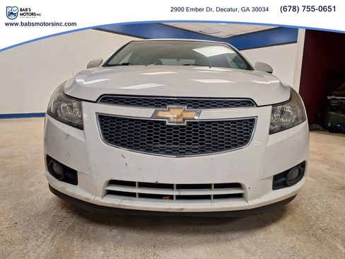 Used 2014 Chevrolet Cruze Diesel w/ Enhanced Safety Package image 2