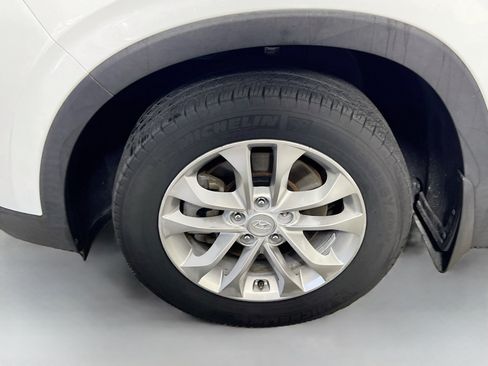 Used 2020 Hyundai Santa Fe SE FWD image 14