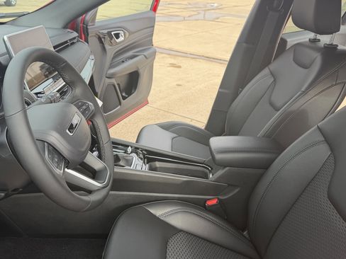 New 2026 Jeep Compass Latitude AWD/4WD image 13