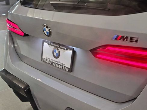 New 2026 BMW M5 Touring image 7