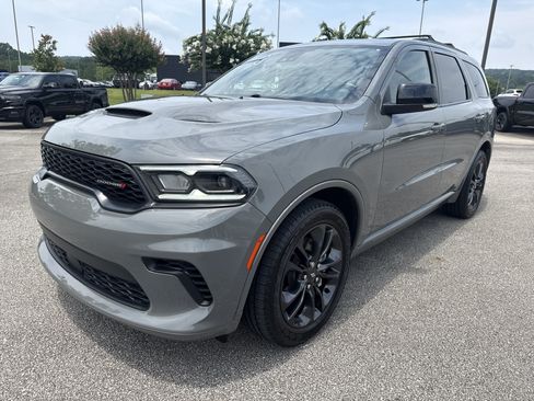 Used 2024 Dodge Durango GT RWD image 3
