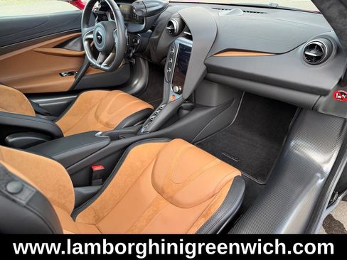 Used 2025 McLaren 750S RWD image 29