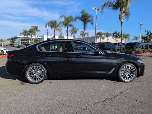 Certified 2023 BMW 530e image 11