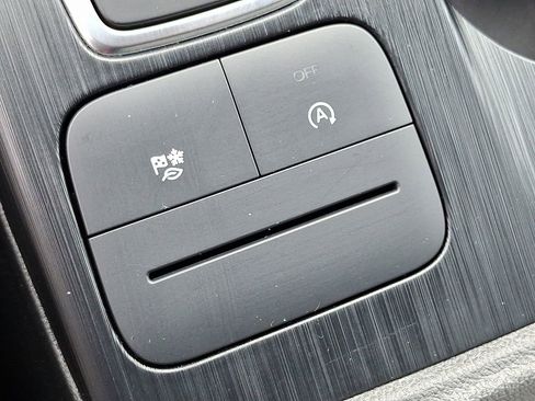 Used 2025 Ford Escape ST-Line image 25