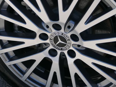 Used 2025 Mercedes-Benz CLA 250 image 10