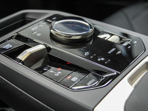 New 2026 BMW iX xDrive60 image 20