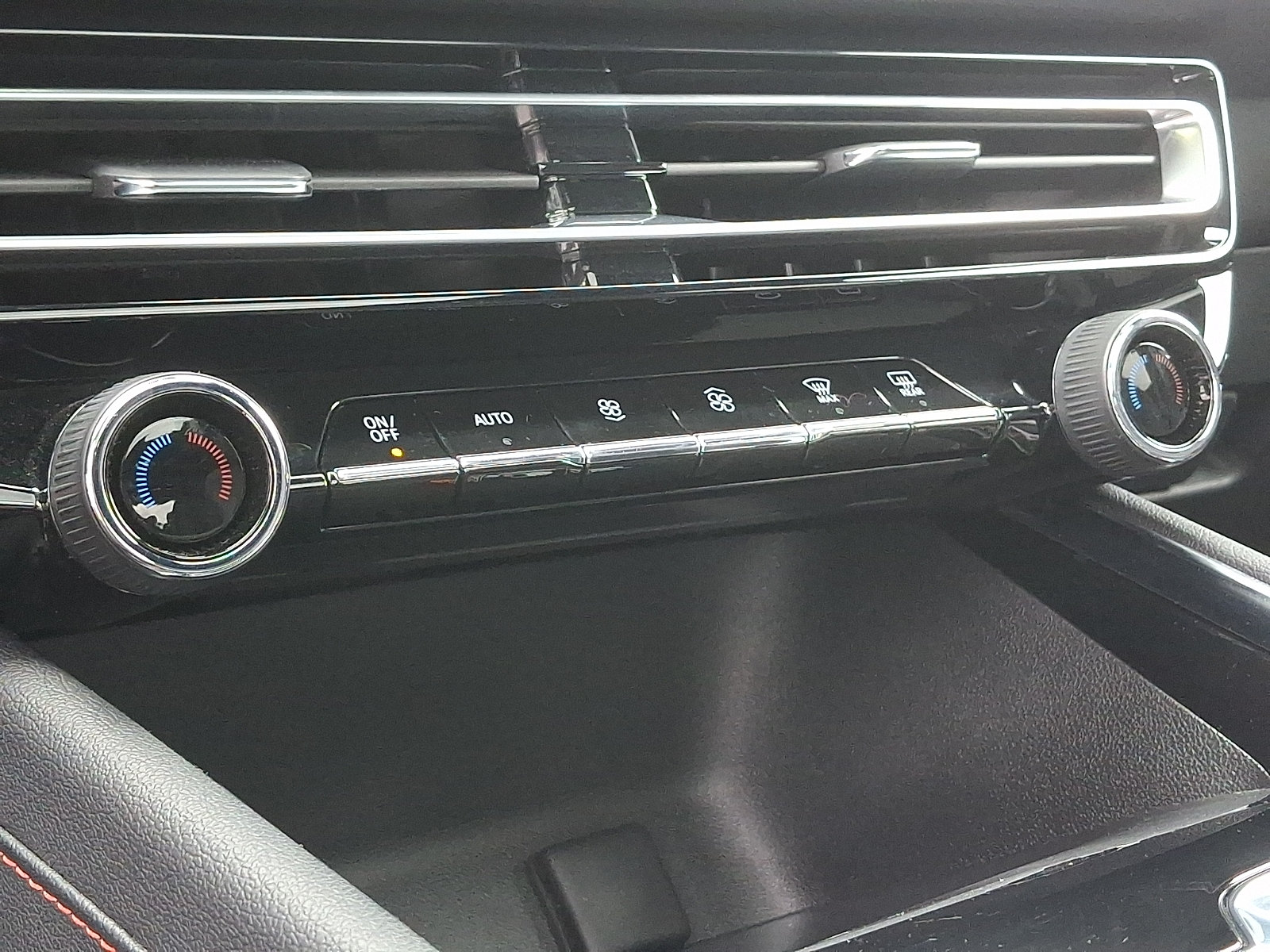 Certified 2025 Chevrolet Traverse RS AWD/4WD image 18