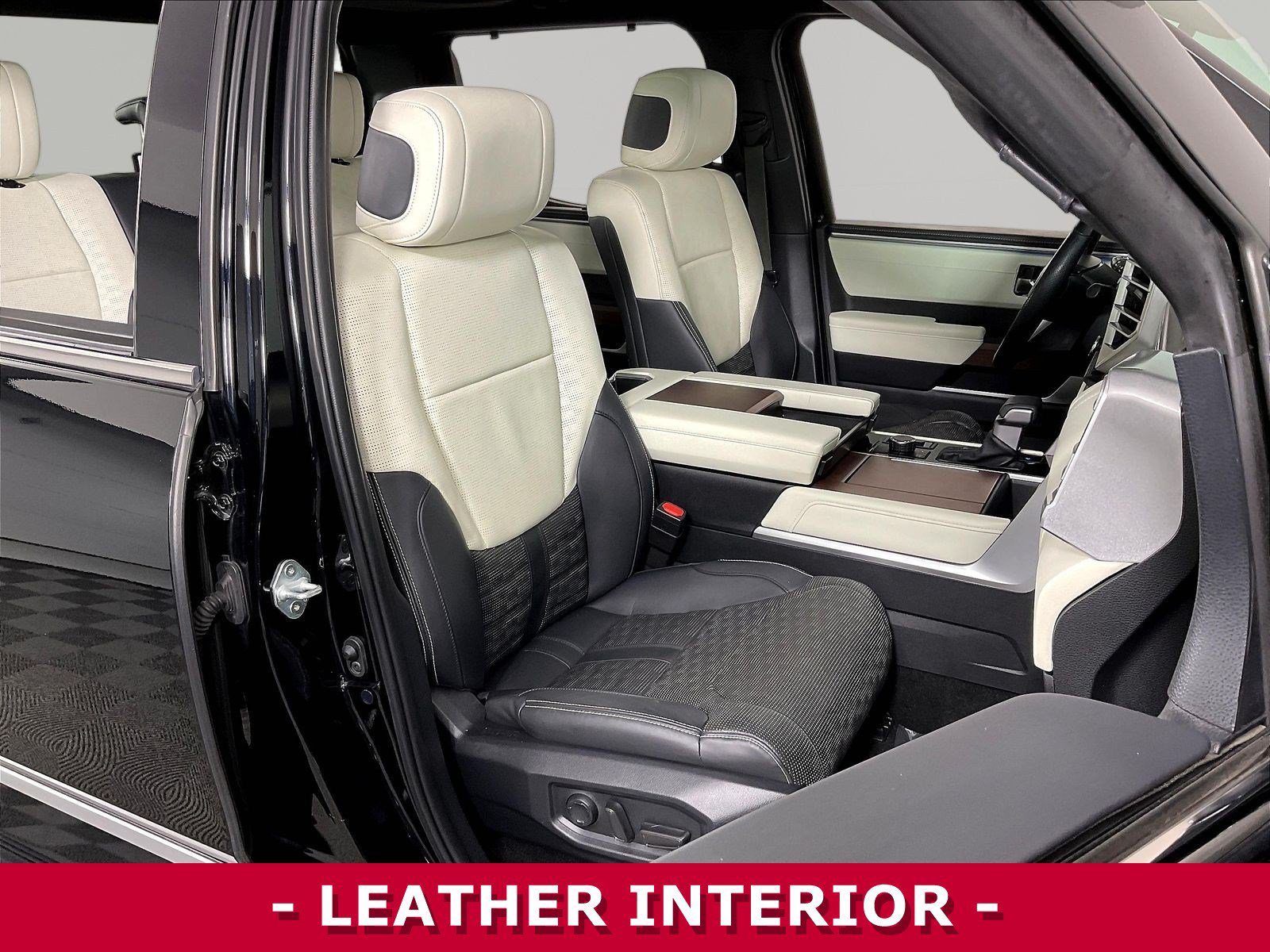 Used 2022 Toyota Tundra Capstone AWD/4WD image 30