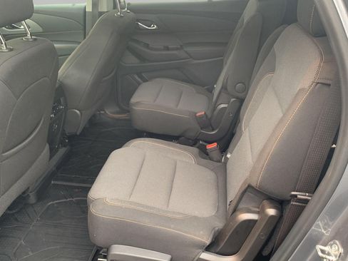 Used 2021 Chevrolet Traverse LT w/ LPO, Floor Liner Package AWD/4WD image 20