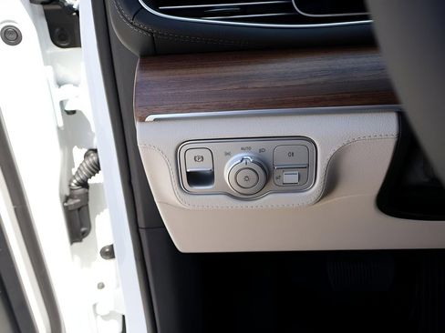 New 2026 Mercedes-Benz GLE 580 4MATIC image 37