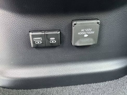 New 2026 Toyota Tundra Limited AWD/4WD image 18