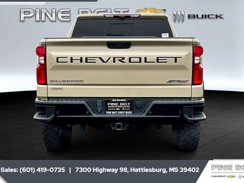 Used 2022 Chevrolet Silverado 1500 ZR2 w/ Technology Package image 4