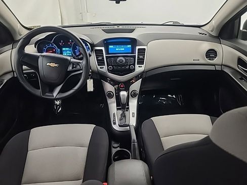 Used 2014 Chevrolet Cruze LS FWD image 19