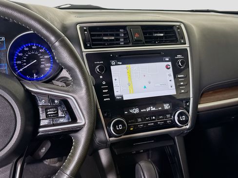 Used 2018 Subaru Outback 2.5i Touring AWD/4WD image 18