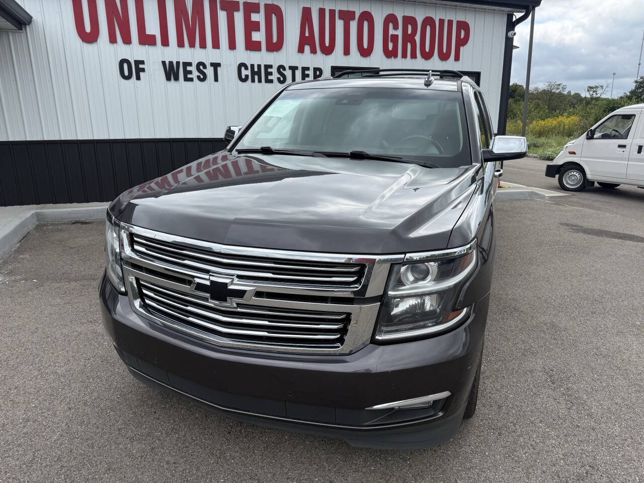 Used 2018 Chevrolet Suburban Premier AWD/4WD image 2