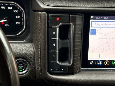 Used 2021 GMC Yukon Denali w/ Denali Premium Package AWD/4WD image 34